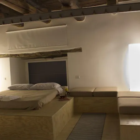 Casa Latina Nocleg ze śniadaniem 3*