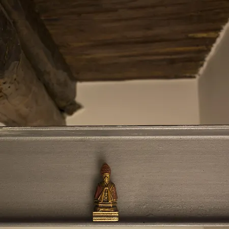 فندق مبيت وإفطار Casa Latina نابولي