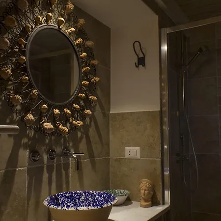 Casa Latina 3* نابولي