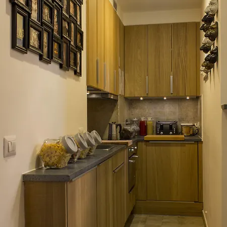 לינה וארוחת בוקר Casa Latina נאפולי