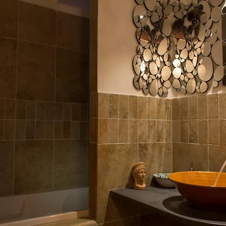 Casa Latina 3* نابولي