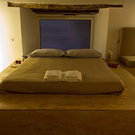 Casa Latina 3* נאפולי