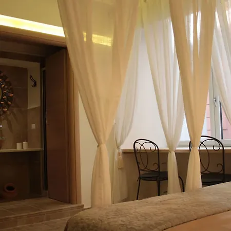 Casa Latina Nocleg ze śniadaniem 3*