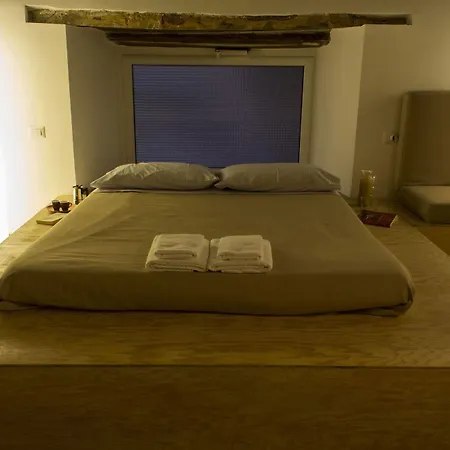 Casa Latina 3* Neapol